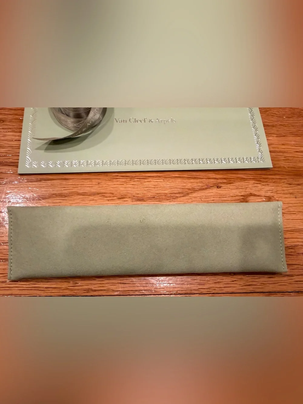 Van Cleef & Arpels VCA Jewelry Pouches Bracelet Holder Ribbon Gift Packaging